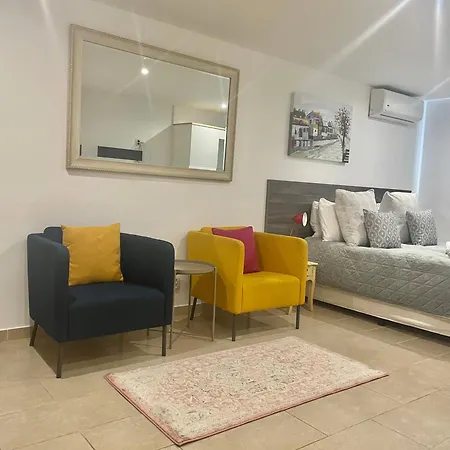 Bayview 213 아파트 *